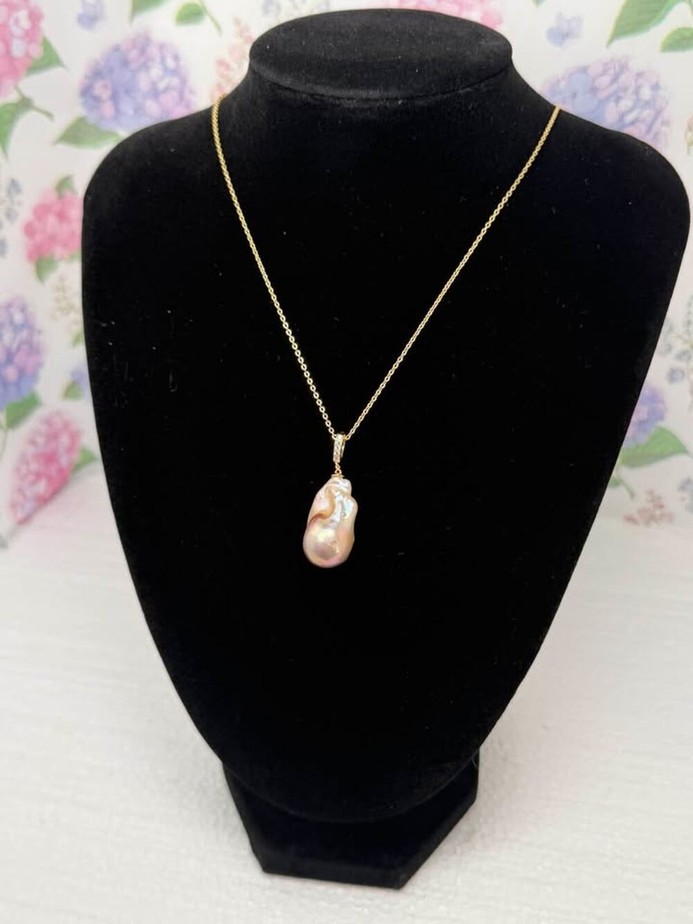 One of a kind!! Genuine fresh Water, King Baroque, Pearl necklace Extreme Luster